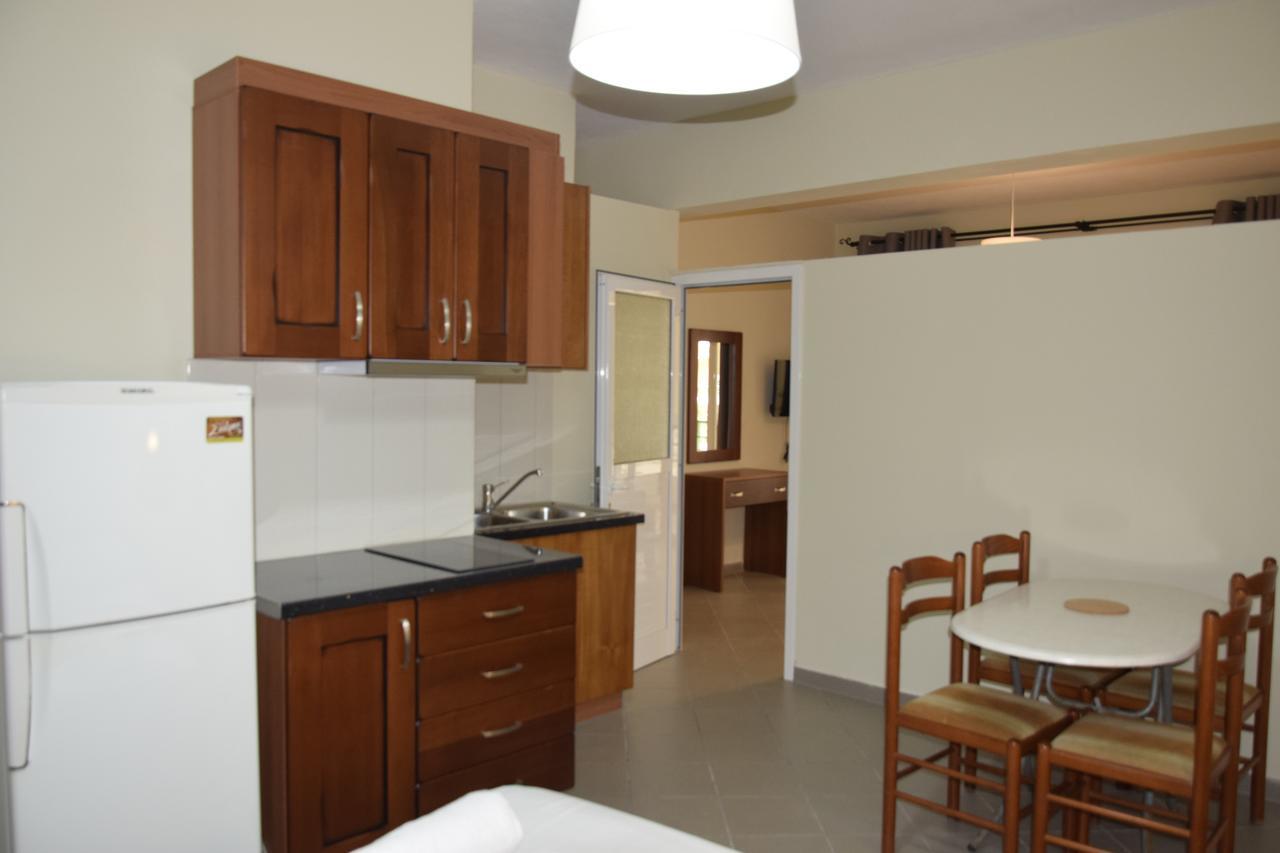 Zotos Apartment Himare Exterior photo